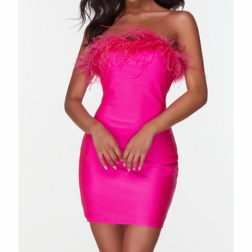 Alyce Paris Feather Trim Strapless Short Formal Dress